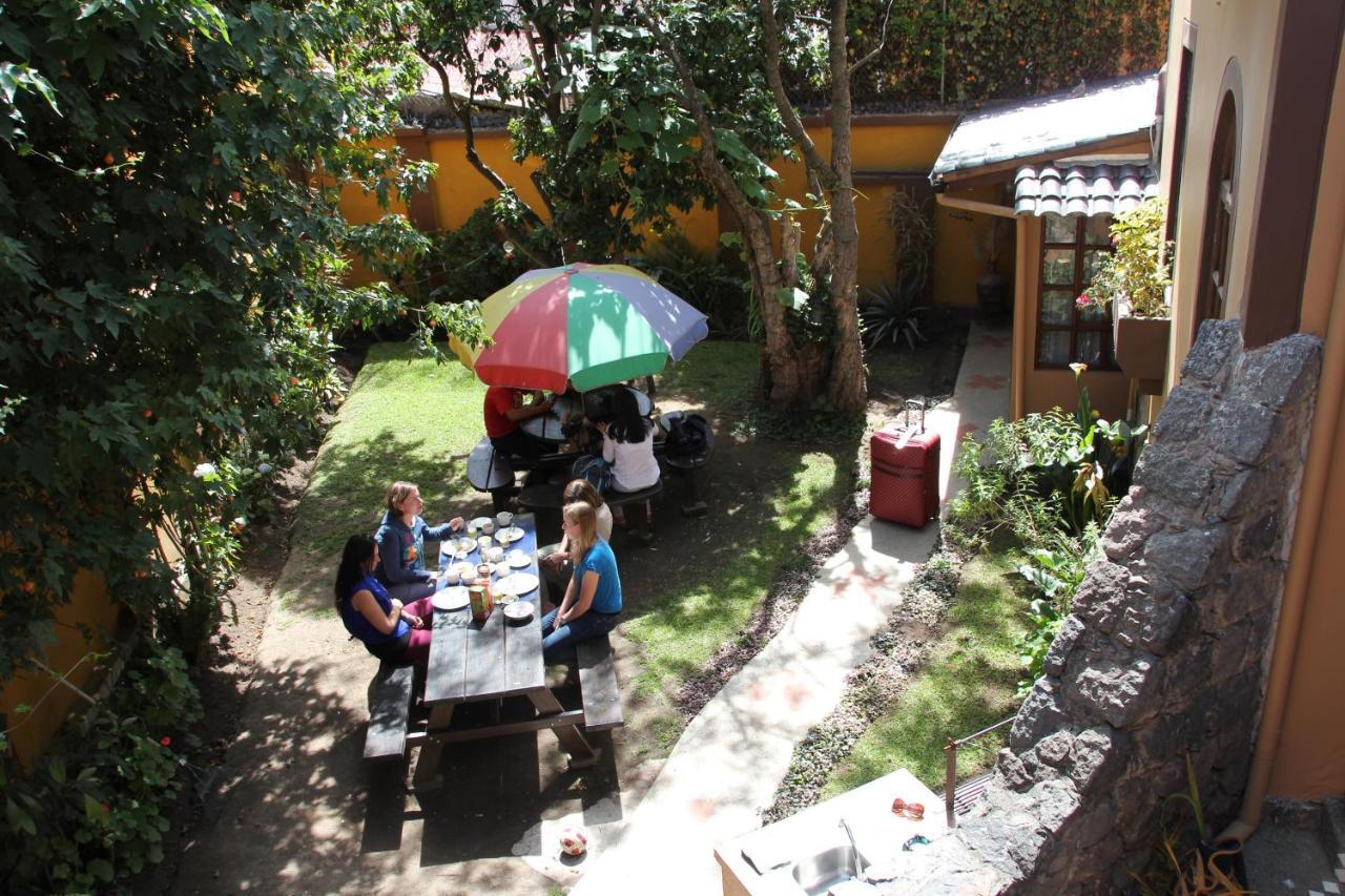Hostal Alcala Кито Экстерьер фото
