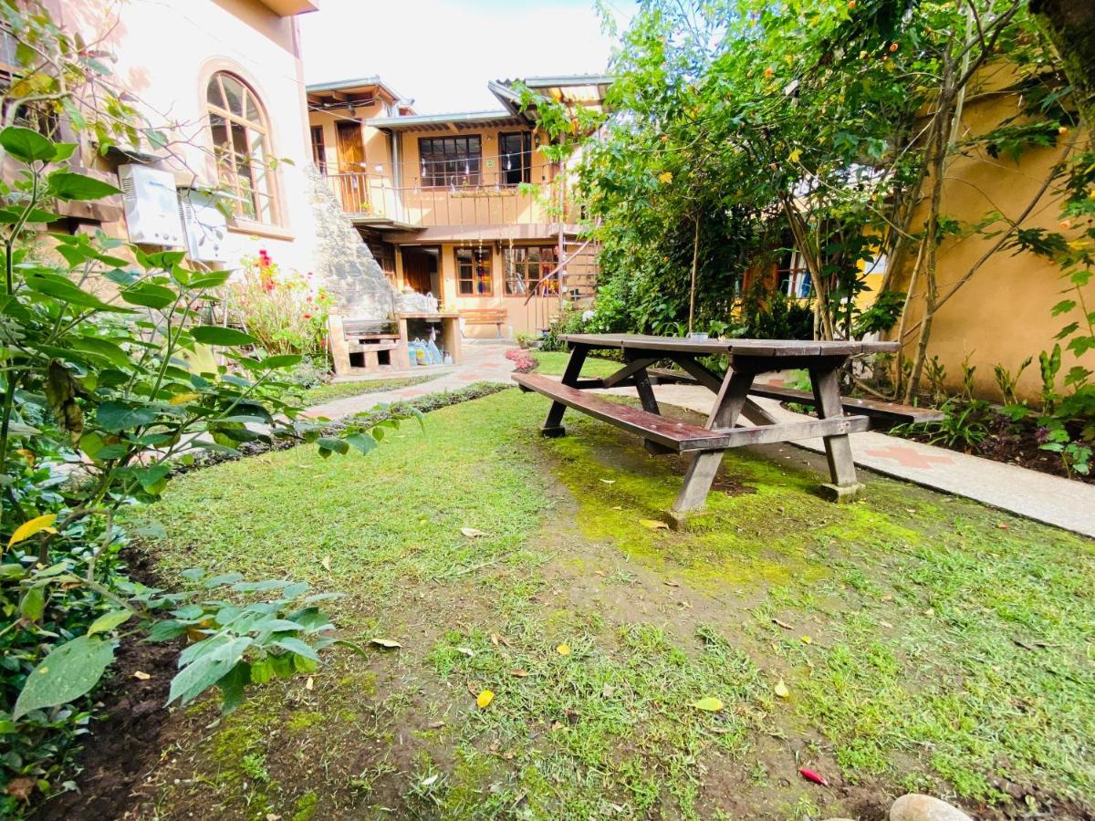 Hostal Alcala Кито Экстерьер фото