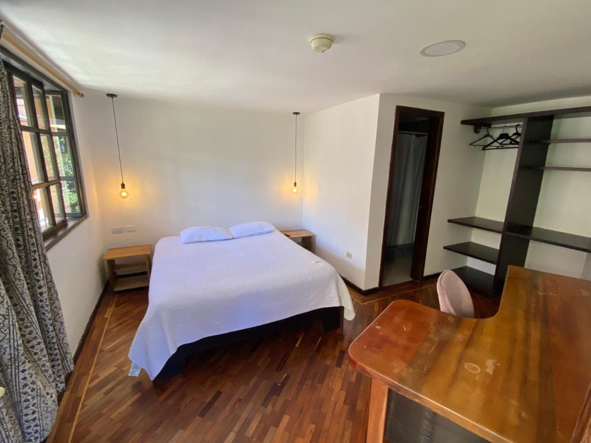 Hostal Alcala Кито Экстерьер фото
