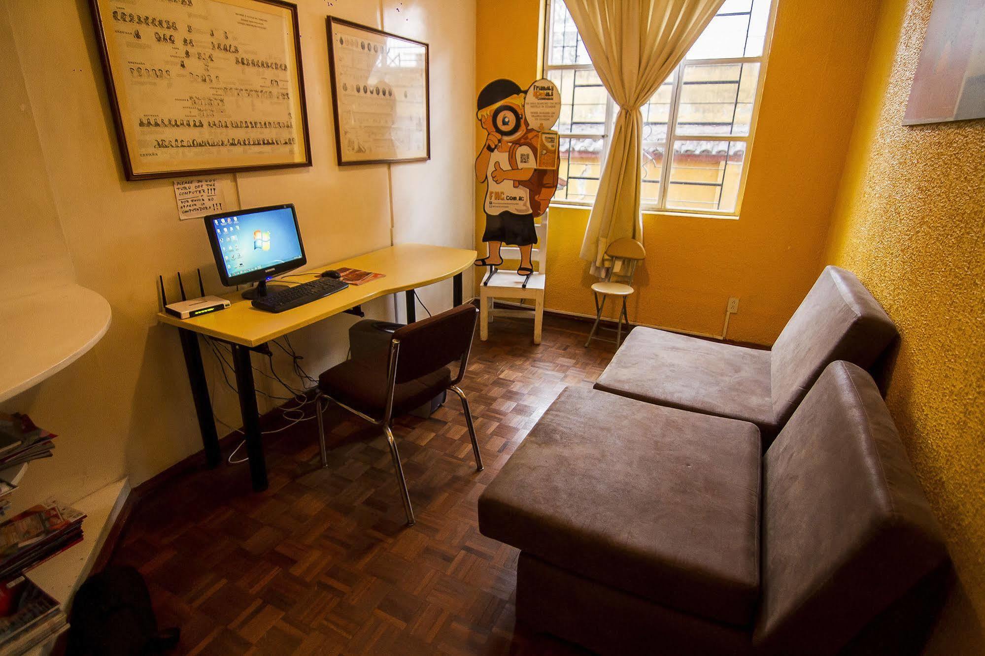 Hostal Alcala Кито Экстерьер фото