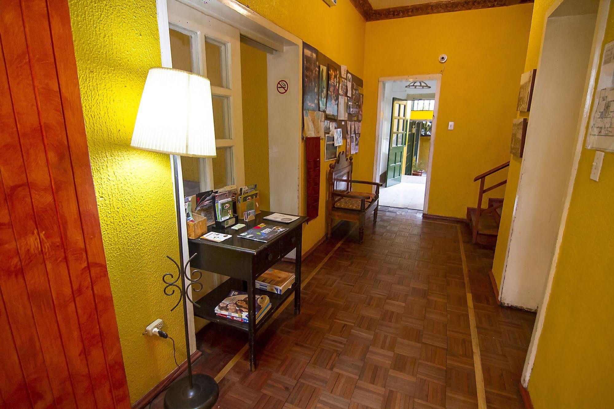 Hostal Alcala Кито Экстерьер фото