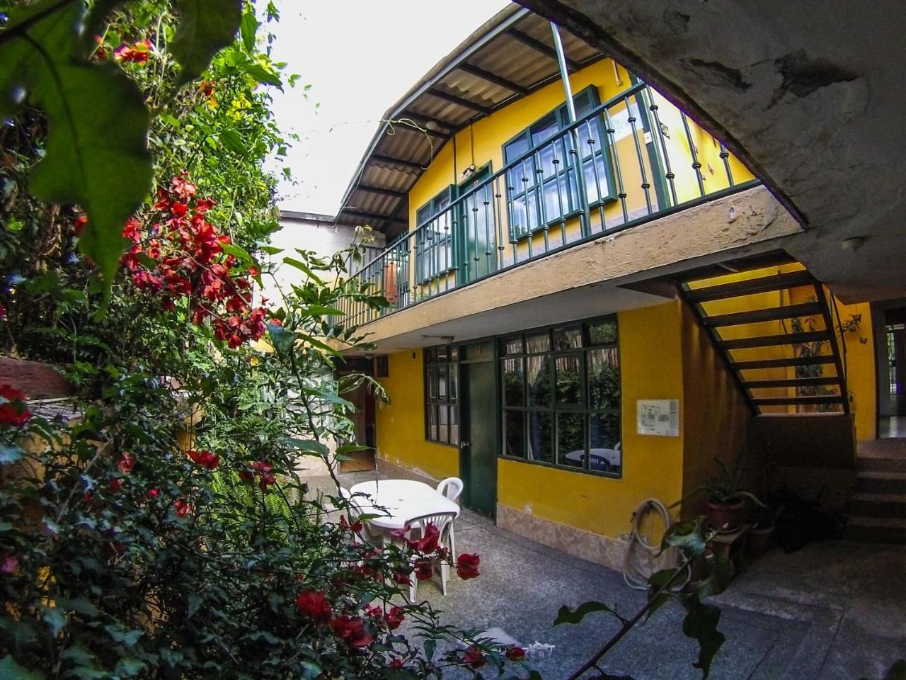 Hostal Alcala Кито Экстерьер фото